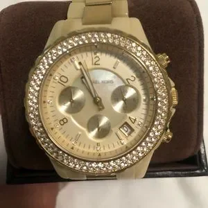 Michael Kors | Accessories | Womens Michael Kors Madison  display picture 2